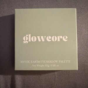 NEW Mystic Earth Eyeshadow Palette